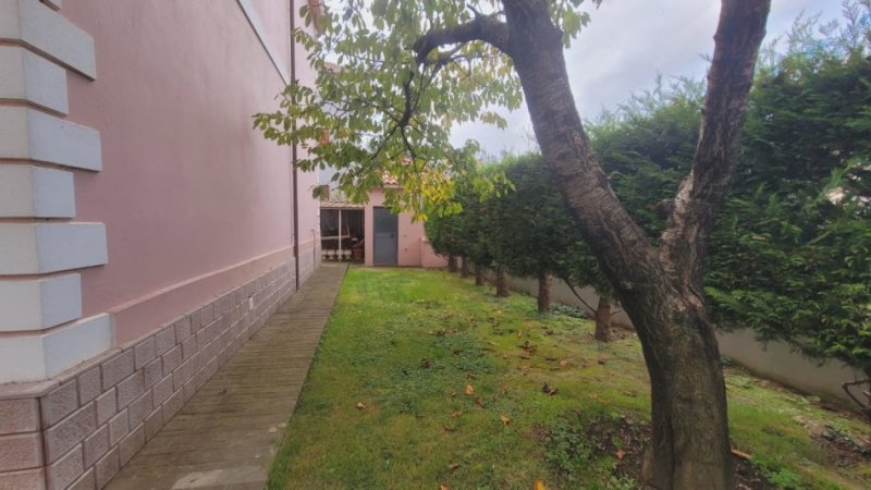 Durres, shitet Vile 2 Katshe , 778 m² 260.000 €