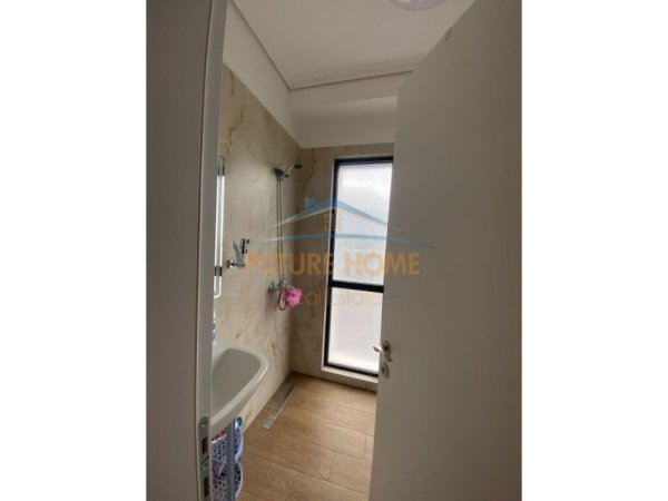 Tirane, shitet apartament 1+1+Ballkon Kati 11, 59 m² 150.000 € (Farmacia 10)