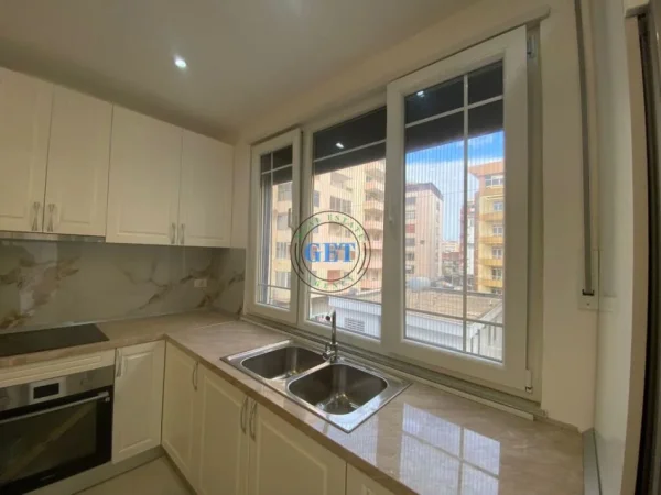 Durres, shitet apartament 2+1+Ballkon Kati 2, 82 m² 120.000 € (Plazh Hekurudha,Durres!)