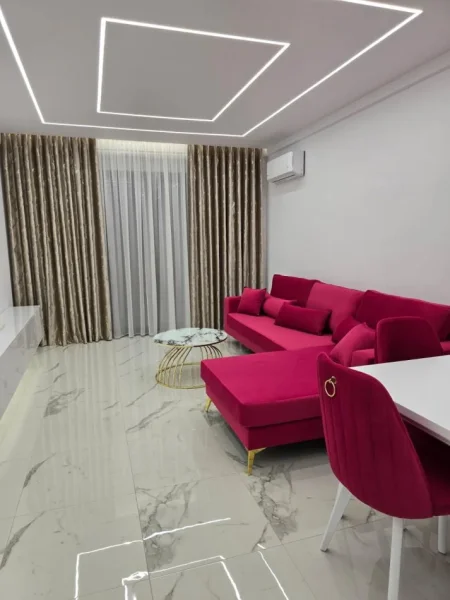Tirane, jepet me qera apartament 1+1+Ballkon Kati 5, 75 m² 600 € (Kodra Diellit 1 ( Tek ish Universitet New Yourk))