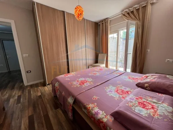Tirane, shitet apartament 2+1+Ballkon Kati 5, 65 m² 150.000 € (Rruga Ferit Xhajko)
