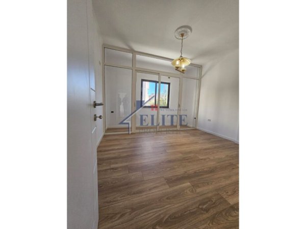 Tirane, shitet apartament 1+1+Ballkon Kati 2, 61 m² 132.000 € (Ish Nisharaku)