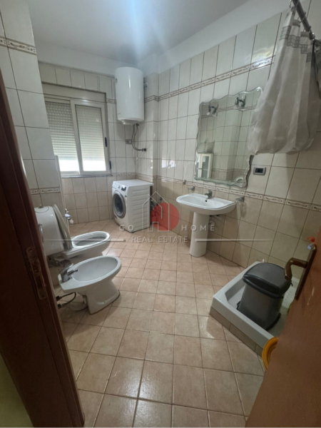 Tirane, jepet me qera apartament 2+1 Kati 2, 74 m² 600 € (Rruga e Durresit)