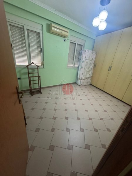 Tirane, jepet me qera apartament 2+1 Kati 2, 74 m² 600 € (Rruga e Durresit)