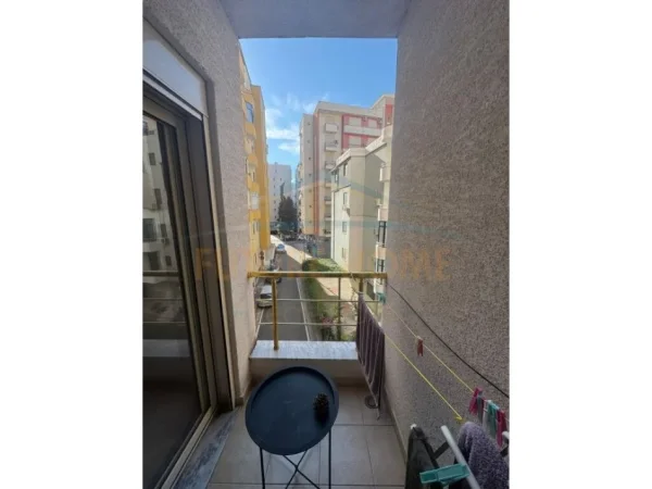Durres, shitet 1+1 Kati 2, 45 m² 50.000 € (Shkembi i Kavajes)