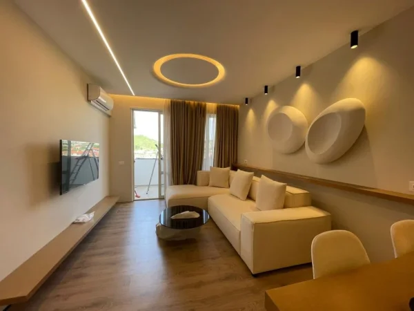 Tirane, jepet me qera apartament 1+1+Aneks+Ballkon Kati 5, 71 m² 500 € (yzberisht)