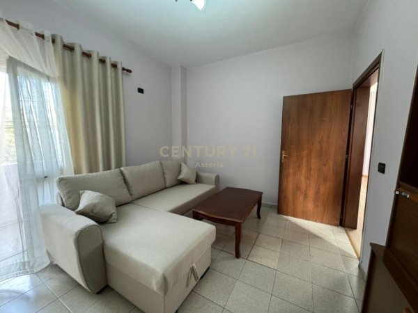 Tirane, jepet me qera apartament 2+1 Kati 2, 89 m² 500 € (rruga ali demi)