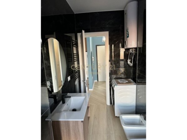 Tirane, jepet me qera apartament 1+1 Kati 7, 80 m² 700 € (don bosko)