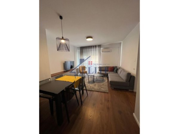 Tirane, shitet apartament 1+1+Ballkon Kati 5, 75 m² 166.000 € (Kompleksi Magnet)