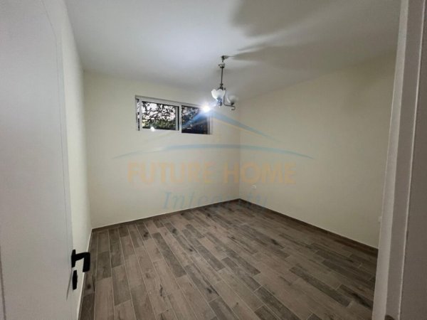 Tirane, jepet me qera ambjent biznesi Kati 0, 109 m² 700 € (Shkolla e Baletit)