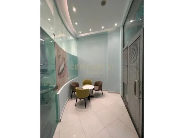 Tirane, shitet ambjent biznesi , 68 m² 150.000 € 