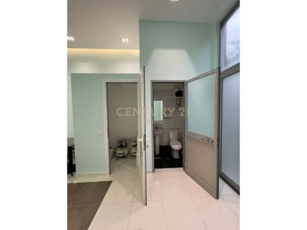 Tirane, shitet ambjent biznesi , 68 m² 150.000 € 