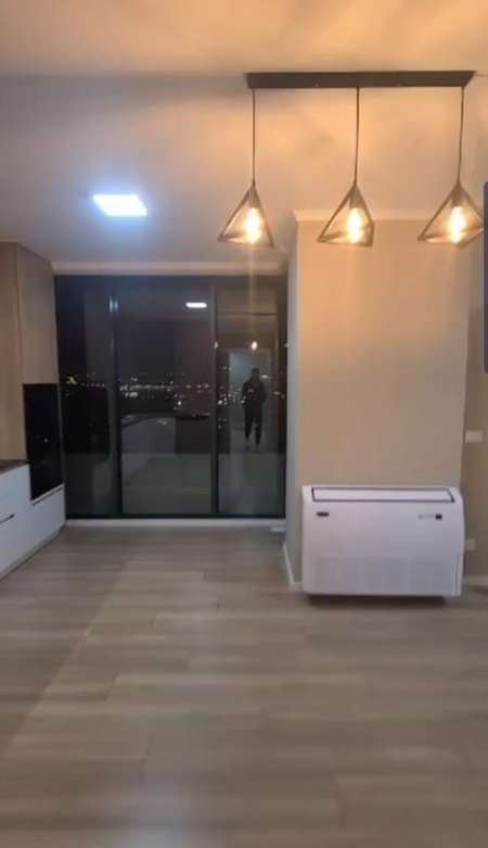 Tirane, jepet me qera apartament 2+1 Kati 10, 127 m² 1.500 € (Liqeni i Tiranes)