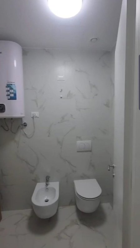 Tirane, jepet me qera apartament 2+1 Kati 10, 127 m² 1.500 € (Liqeni i Tiranes)