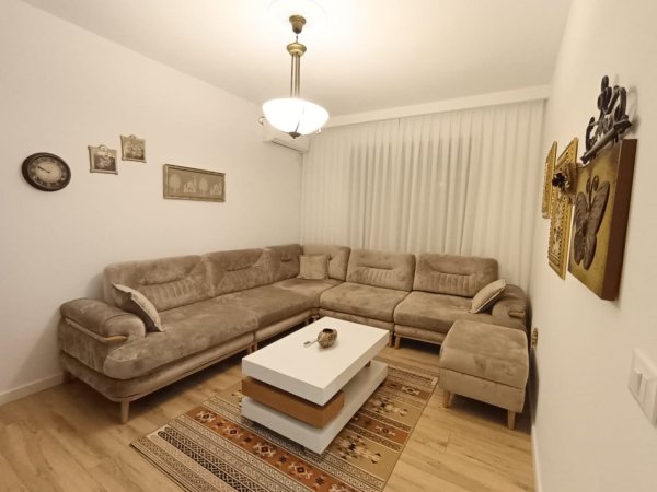Tirane, jepet me qera apartament 2+1+Aneks+Ballkon Kati 4, 110 m² 600 € (rruga Karl Gega)