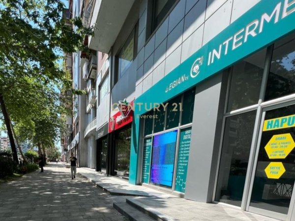 Tirane, shes ambjent biznesi Kati 0, 83 m² 500.000 € (Rruga e Kavajës)