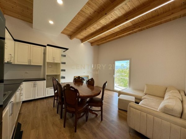 Tirane, jepet me qera Vile 2+1+Aneks+Ballkon Kati 1, 150 m² 1.300 € (Sauk i Vjeter)