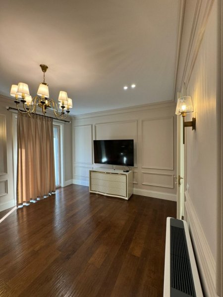 Tirane, shitet 3 Katshe Kati 3, 700 m² 2.000.000 € (Residenca Rolling Hills 1, TEG)