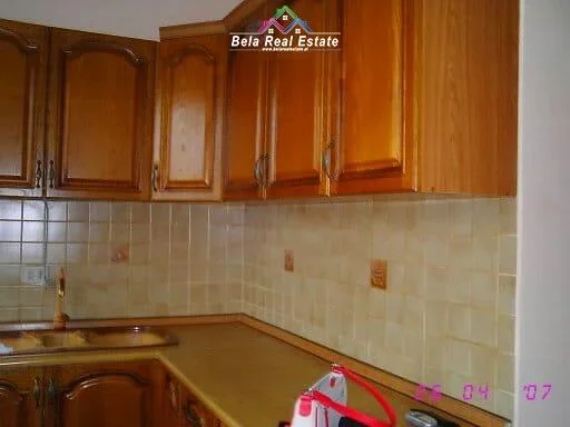 Tirane, jepet me qera apartament Kati 6, 70 m² 650 € (KOMUNA E PARISIT)