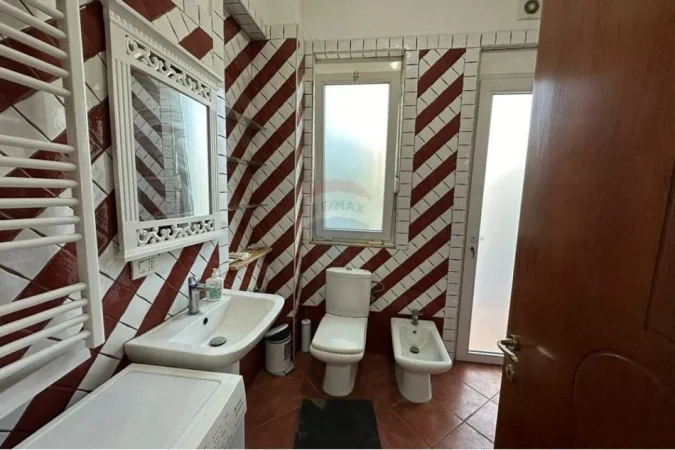 Tirane, jepet me qera apartament 2+1 Kati 2, 85 m² 600 € (Myslym Shyri, Shqipëri)