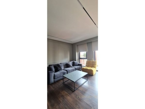 Tirane, jepet me qera apartament 3+1+Aneks+Ballkon Kati 5, 160 m² 1.700 € (Garden Building)