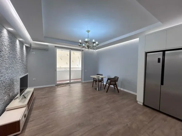 Tirane, shitet apartament 2+1 Kati 4, 120 m² 280.000 € (Ish Ekspozita)