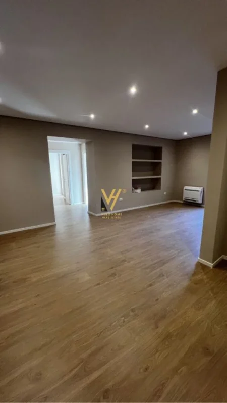 Tirane, jepet me qera zyre Kati 2, 94 m² 900 € (RRUGA E KAVAJES)