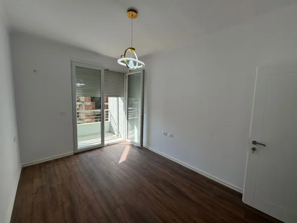 Tirane, shitet apartament 1+1 Kati 4, 63 m² 119.000 € (Kopshtit Zoologjik – Rast i Shkëlqyer Investimi (VR111))