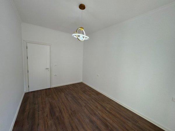 Tirane, shitet apartament 1+1 Kati 4, 63 m² 119.000 € (Kopshtit Zoologjik – Rast i Shkëlqyer Investimi (VR111))