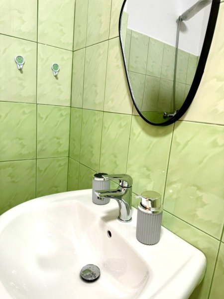 Tirane, jepet me qera garsonier 1+1 Kati 4, 45 m² 530 € (KOMUNA E PARISIT)
