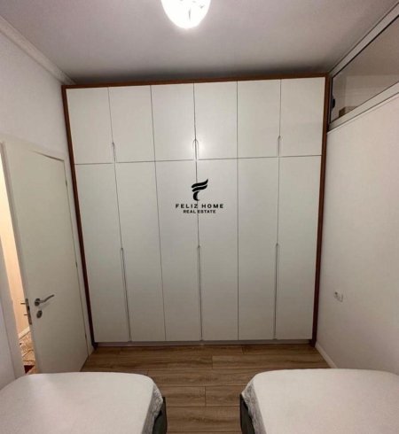Tirane, jepet me qera apartament 2+1 Kati 6, 74 m² 500 € (RRUGA 5 MAJI)