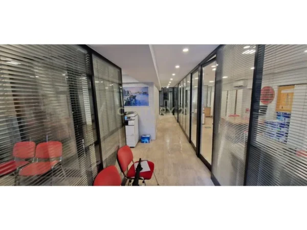 Tirane, shes ambjent biznesi , 120 m² 324.000 € (ZOGU I ZI)