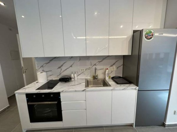 Tirane, jepet me qera garsonier 1+1 Kati 2, 50 m² 400 Euro (rruga Ndre Mjeda)