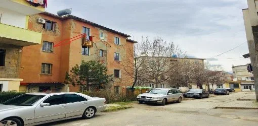 Kukes, Shitet Apartament Kati 3, 52 m², Cmimi Fillestar 958.662.40 Leke (“Lagja Nr.1”)