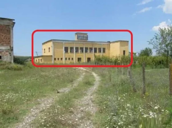 Shitet Truall 397 m2 dhe Ndertese 397 m2, Cmimi Fillestar 5.760.000 Leke (Mat, Burrel)