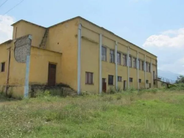 Shitet Truall 397 m2 dhe Ndertese 397 m2, Cmimi Fillestar 5.760.000 Leke (Mat, Burrel)