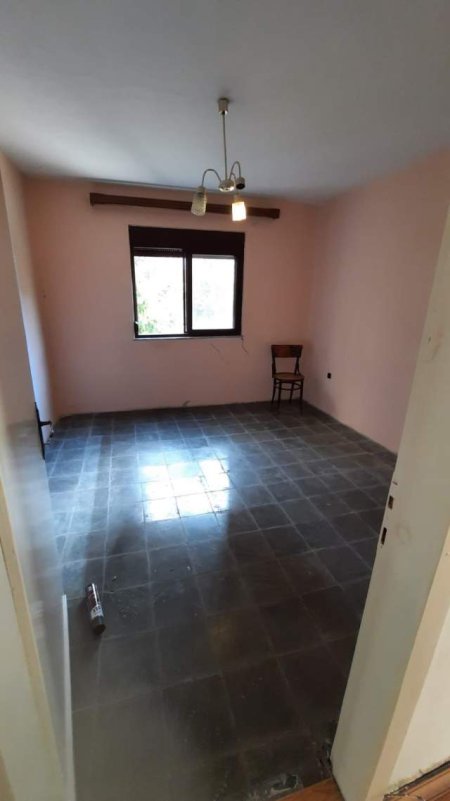 Tirane, shitet apartament 2+1 Kati 2, 75 m² 85.000 Euro (frosina plaku)