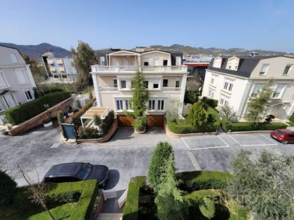 Tirane, jepet me qera Vile 2 Katshe Kati 0, 406 m² 4.000 Euro (White House, Qendra Tregtare TEG)