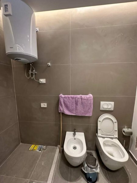 Tirane, jepet me qera garsonier 1+1 Kati 2, 50 m² 350 Euro (Rr: Ndre Mjeda ISh parku autobusave)