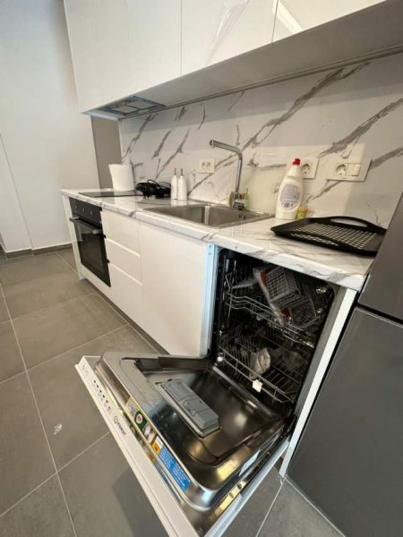 Tirane, jepet me qera garsonier 1+1 Kati 2, 50 m² 350 Euro (Rr: Ndre Mjeda ISh parku autobusave)
