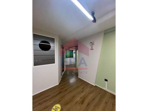 📌Tirane, jepet me qera ambjent biznesi Kati 2, 280 m² 4500 Euro