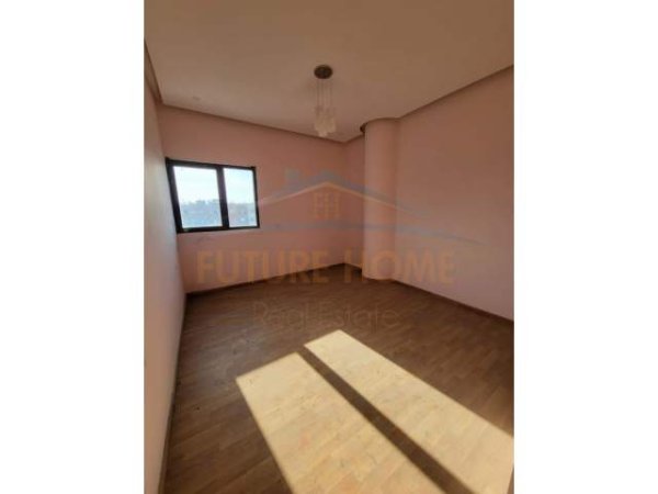Tirane, shes apartament 2+1+BLK Kati 9, 126 m² 130.000 Euro (rruga teodor keko)