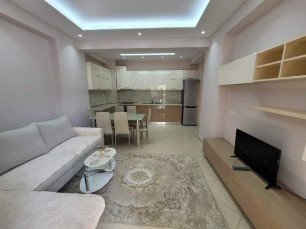 Tirane, jepet me qera apartament 2+1 Kati 4, 100 m² 500 Euro (Golden Park Amerikan 3)