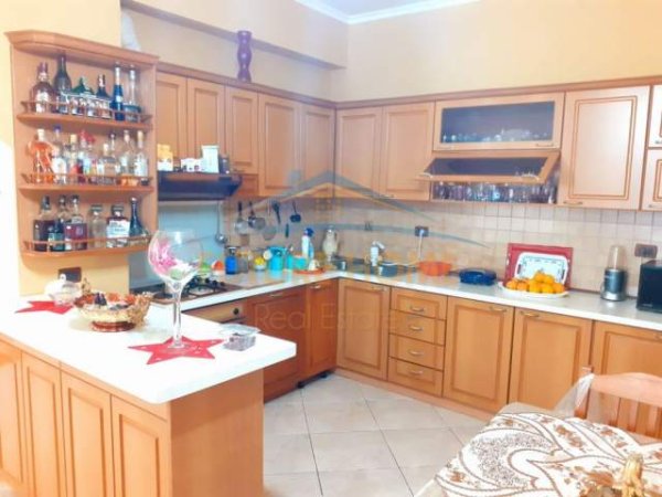Durres, ofert shtepi 1 Katshe Kati 1, 228 m² 170.000 Euro (Lagjia E Re)