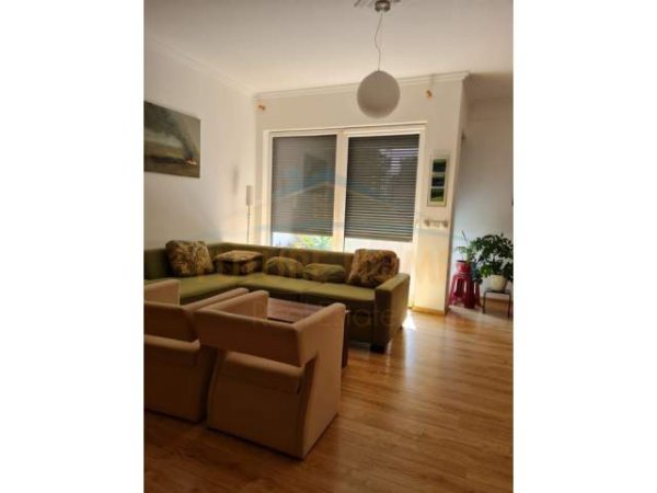 Tirane, jepet me qera apartament 2+1+BLK Kati 5, 125 m² 700 Euro (Rruga e Bogdaneve)