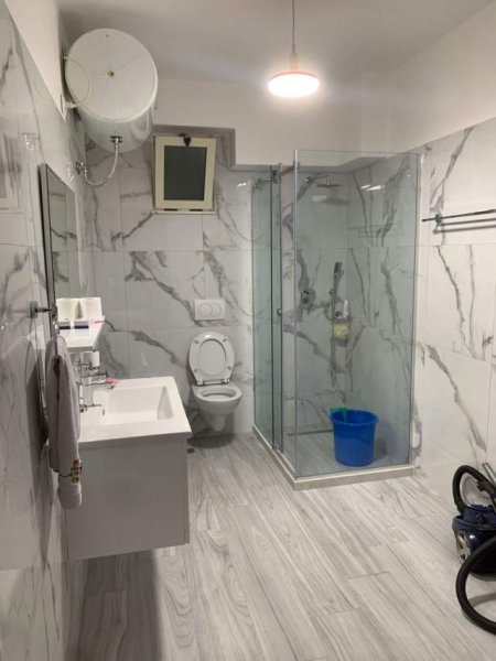 Tirane, shitet apartament 2+1 Kati 6, 111 m² 200.000 Euro (selvia)