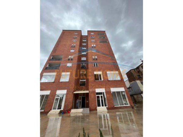 Tirane, shitet apartament 2+1 Kati 6, 100m² 120.000 Euro (Shkolla e Bashkuar , Tiranë)