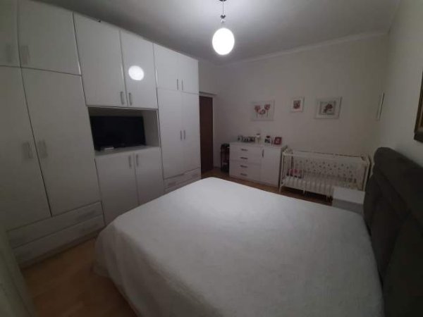 Tirane, jepet me qera apartament 2+1 Kati 3, 80 m² 500 Euro (Rruga e Durresit, prane Kafe Flora)