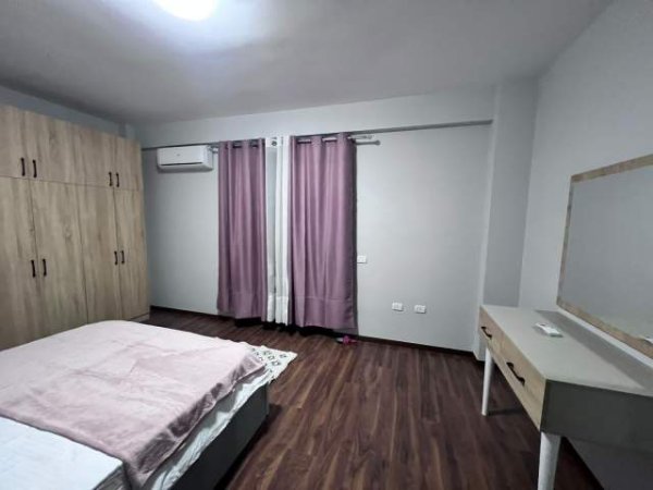 Tirane, jepet me qera apartament 1+1+BLK Kati 8, 78 m² 400 Euro (BULEVARDI MIGJENI)