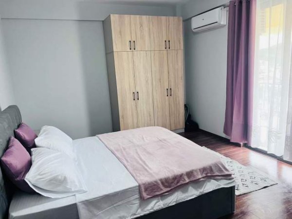 Tirane, jepet me qera apartament 1+1+BLK Kati 8, 78 m² 400 Euro (BULEVARDI MIGJENI)